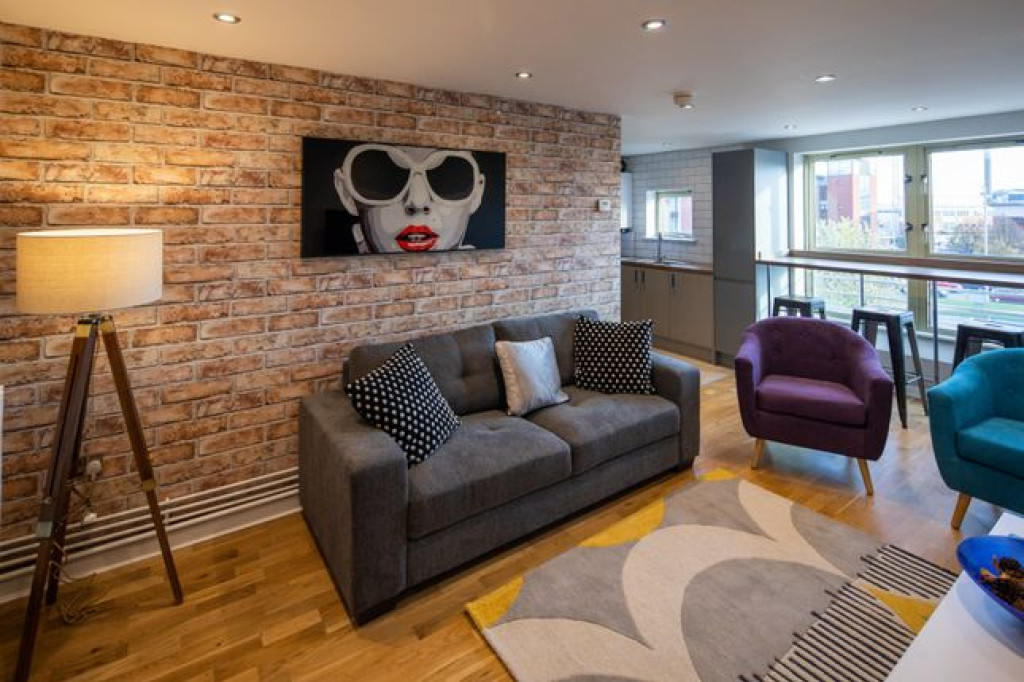 MODERN BEDROOM FLAT IN NOTTINGHAM