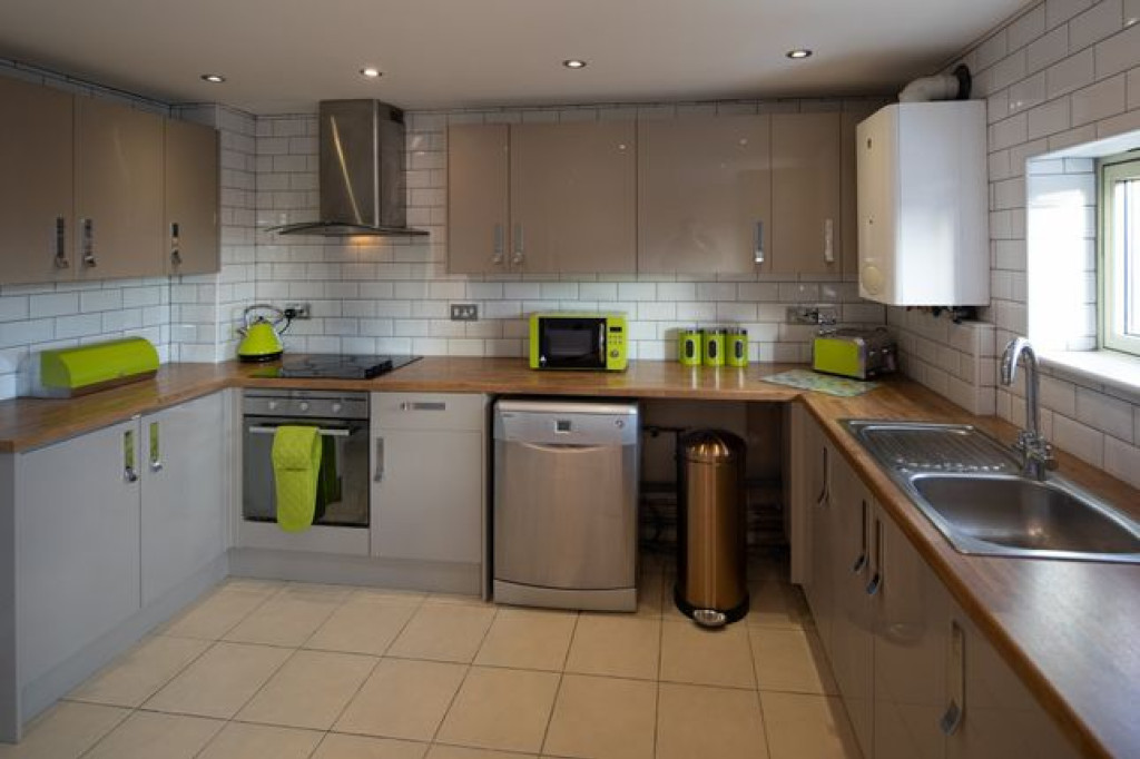 MODERN BEDROOM FLAT IN NOTTINGHAM