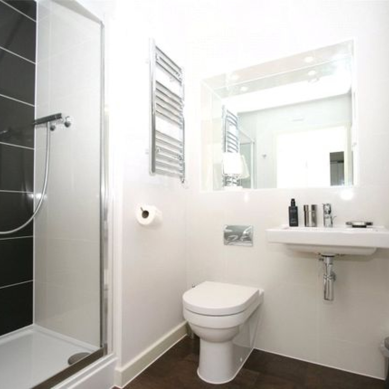 MODERN BEDROOM FLAT IN CAMBRIDGE