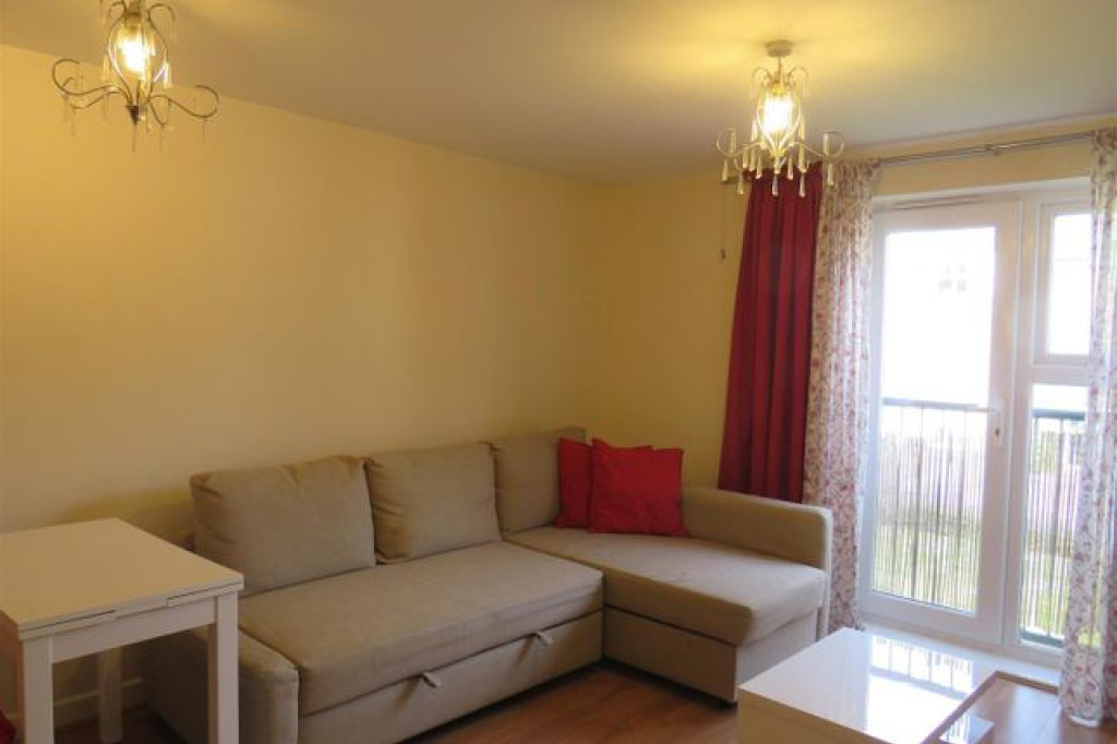 FIRST FLOOR ONE BEDROOM FLAT IN SOUTHAMPTON