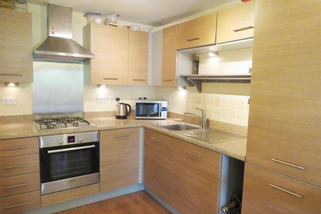 FIRST FLOOR ONE BEDROOM FLAT IN SOUTHAMPTON