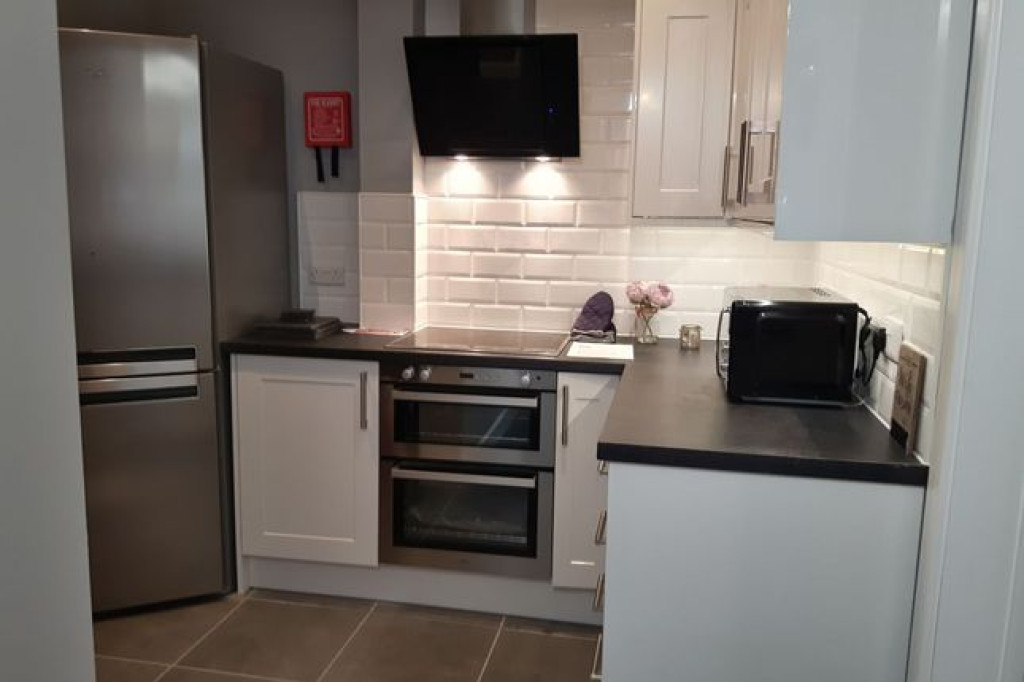 STUNNING BEDROOM FLAT IN NOTTINGHAM