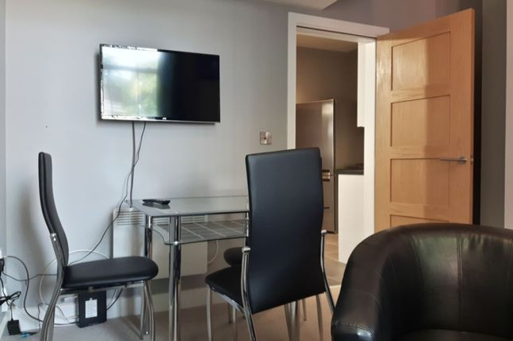 STUNNING BEDROOM FLAT IN NOTTINGHAM