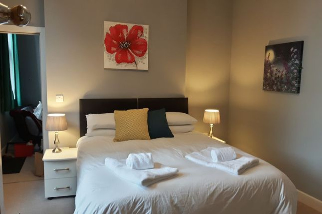 STUNNING BEDROOM FLAT IN NOTTINGHAM
