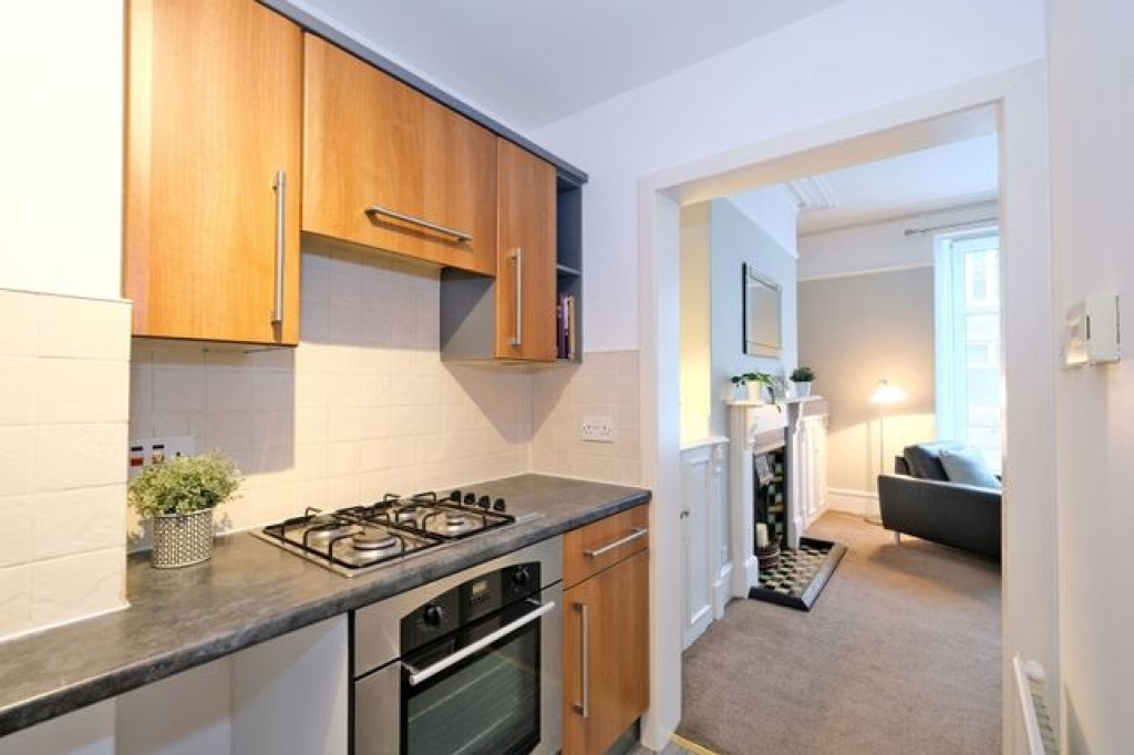 GROUND BEDROOM FLAT IN ABERDEEN