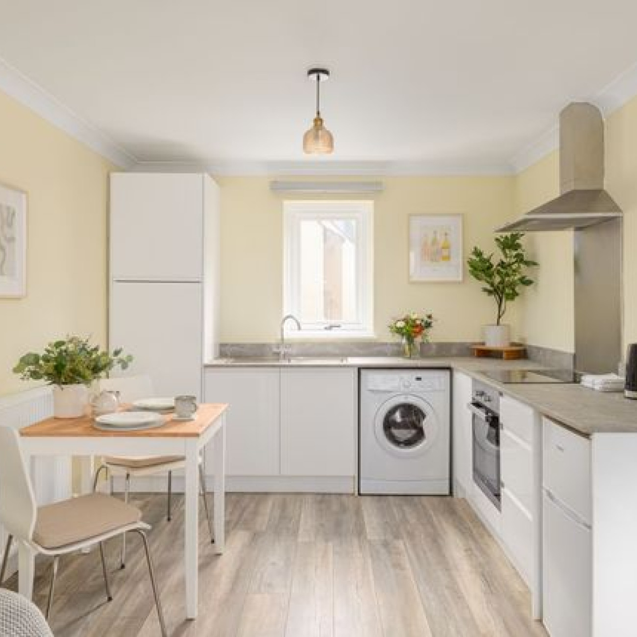FURNISHED ONE BEDROOM FLAT IN EDINBURGH