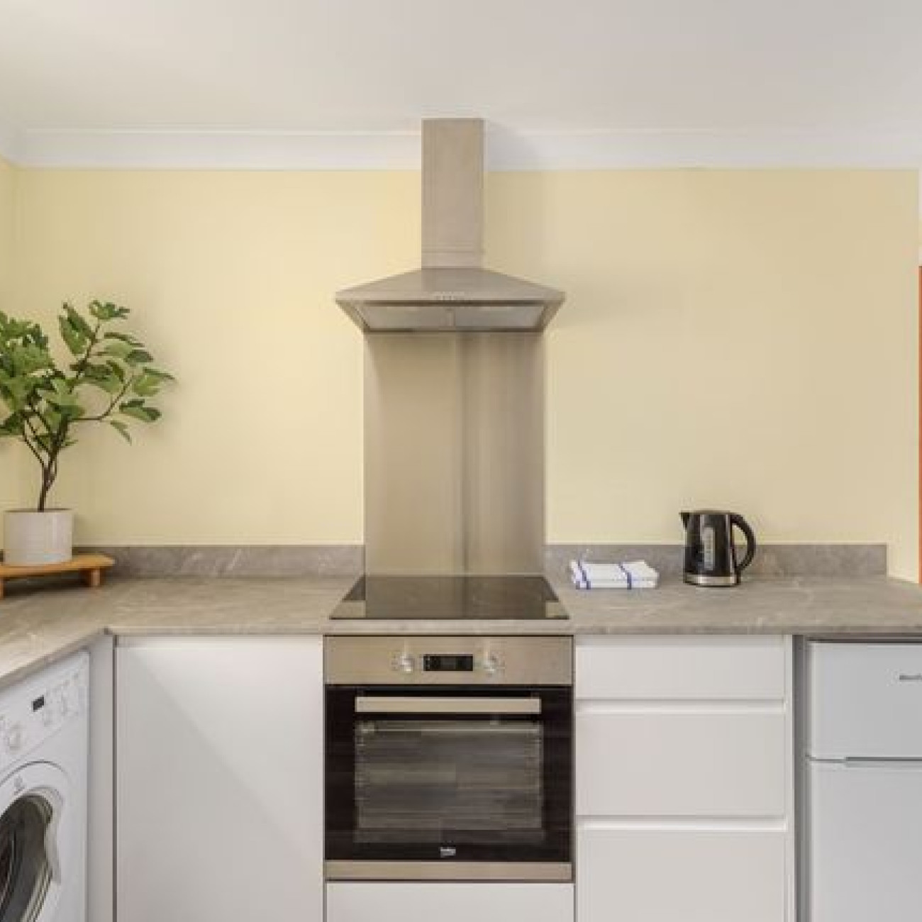FURNISHED ONE BEDROOM FLAT IN EDINBURGH