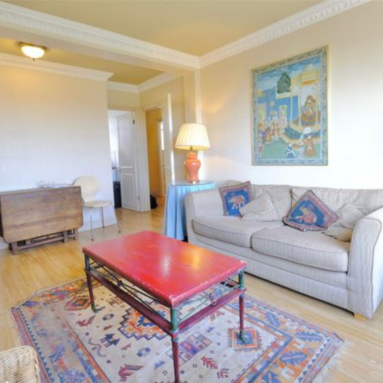AN IMMACULATE ONE BEDROOM FLAT IN LONDON