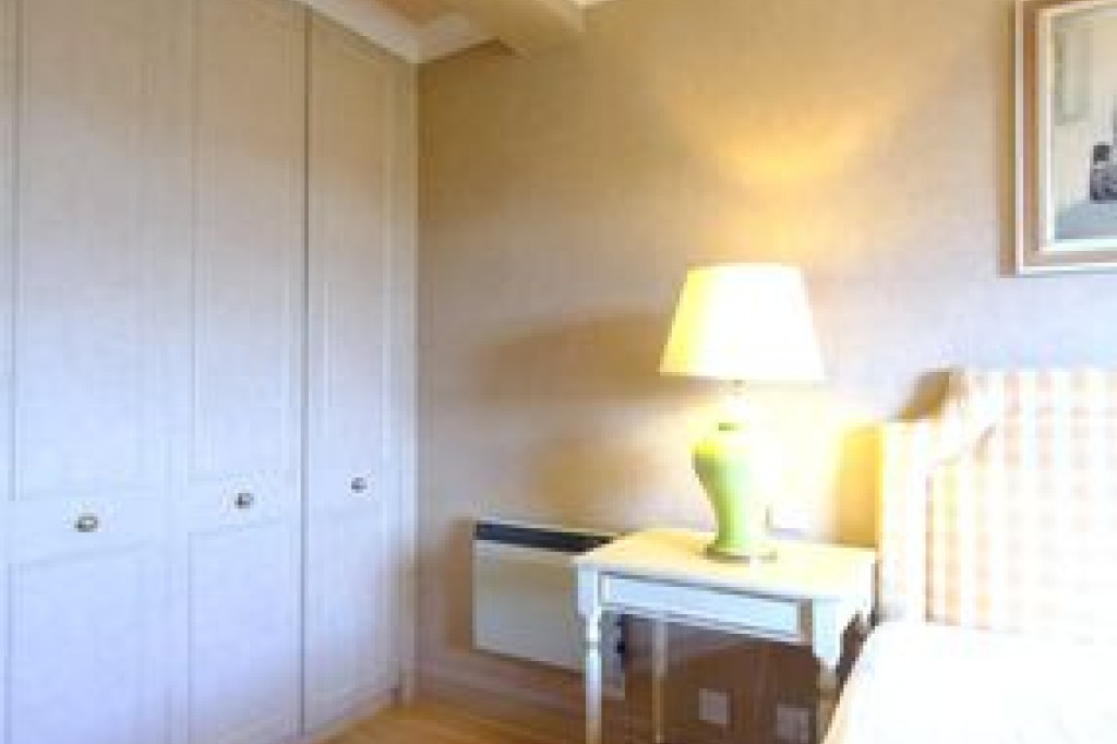 AN IMMACULATE ONE BEDROOM FLAT IN LONDON