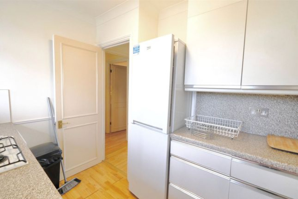 AN IMMACULATE ONE BEDROOM FLAT IN LONDON