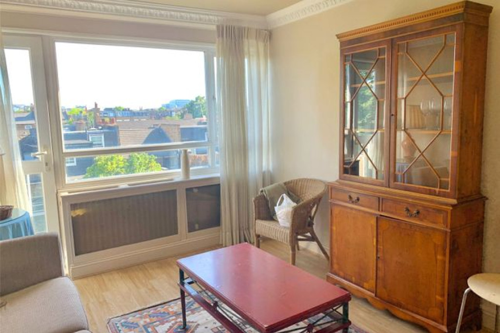 AN IMMACULATE ONE BEDROOM FLAT IN LONDON