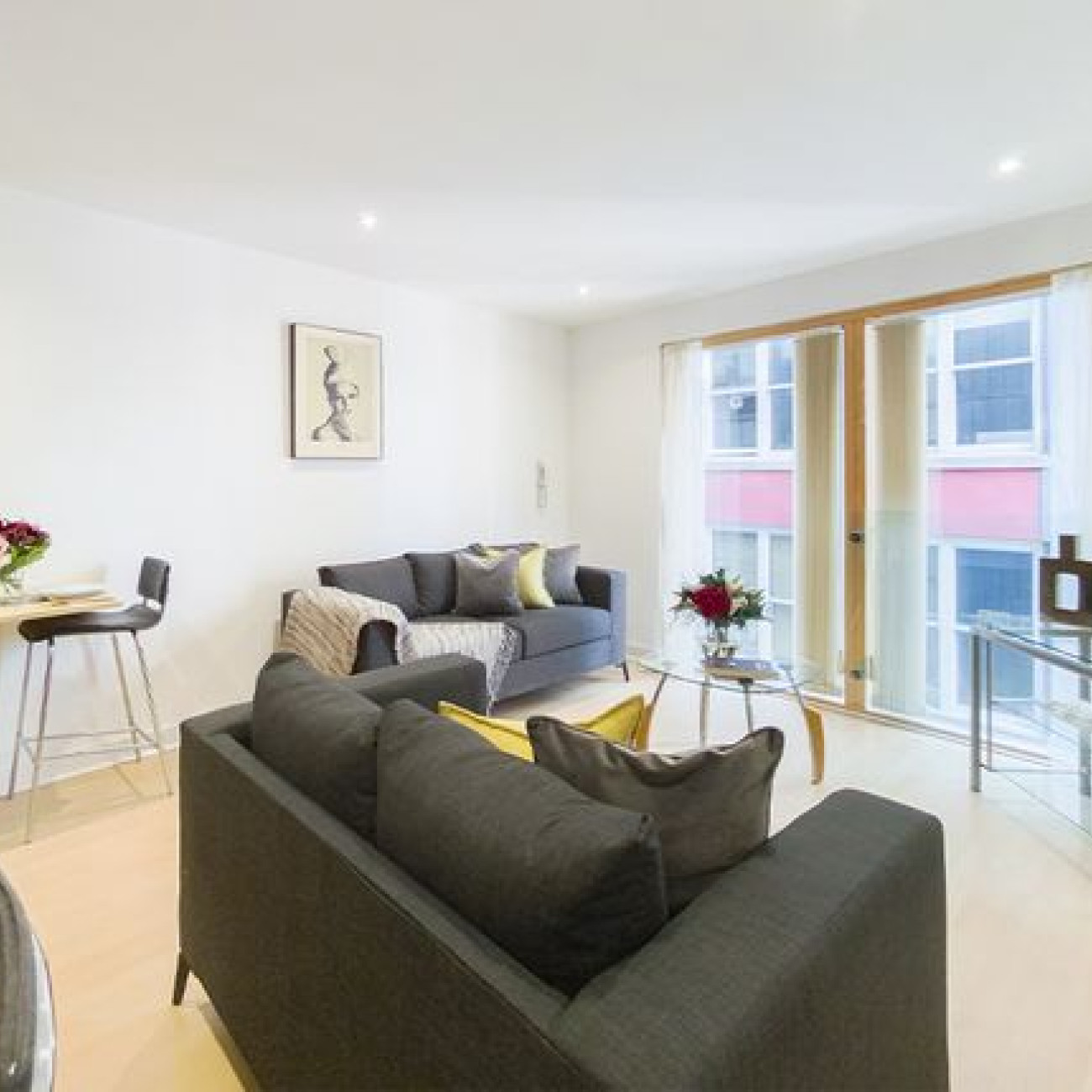 SPACIOUS ONE BEDROOM FLAT IN MANCHESTER