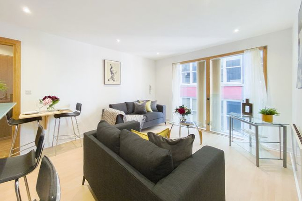 SPACIOUS ONE BEDROOM FLAT IN MANCHESTER