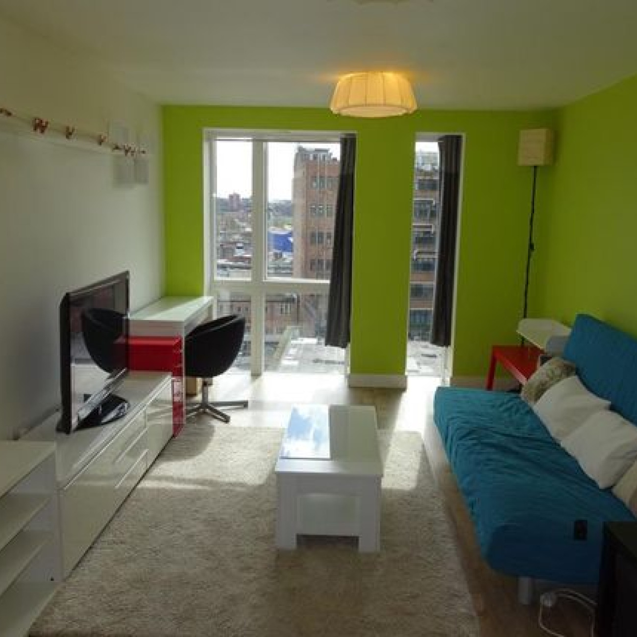 STYLISH ONE BEDROOM FLAT IN BIRMINGHAM