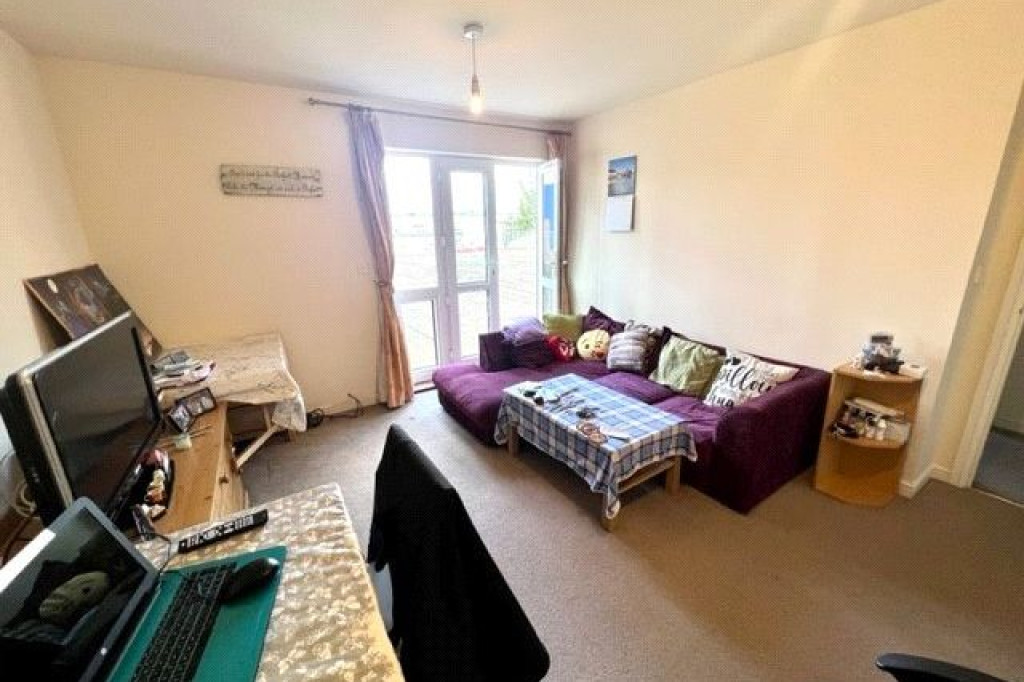 DOUBLE ONE BEDROOM FLAT IN SOUTHAMPTON