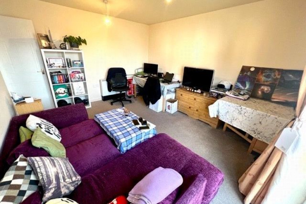 DOUBLE ONE BEDROOM FLAT IN SOUTHAMPTON
