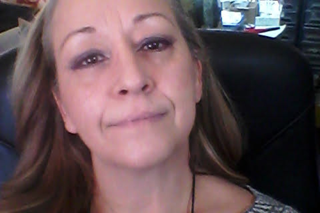 Attractive Mature Woman  50...34E,SIZE 12