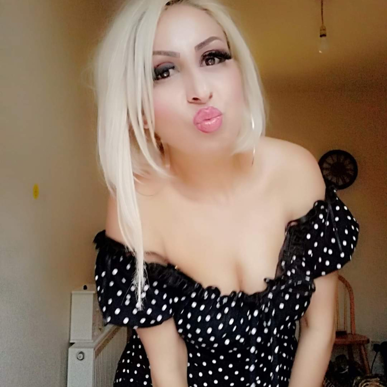 Michell😈🔥Party Girl❄️🔥☎️07448064313