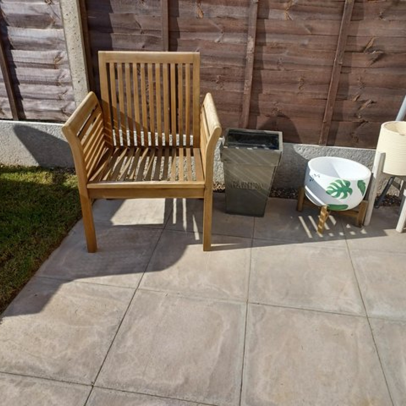 Lawn Mower/Garden Furniture/planters