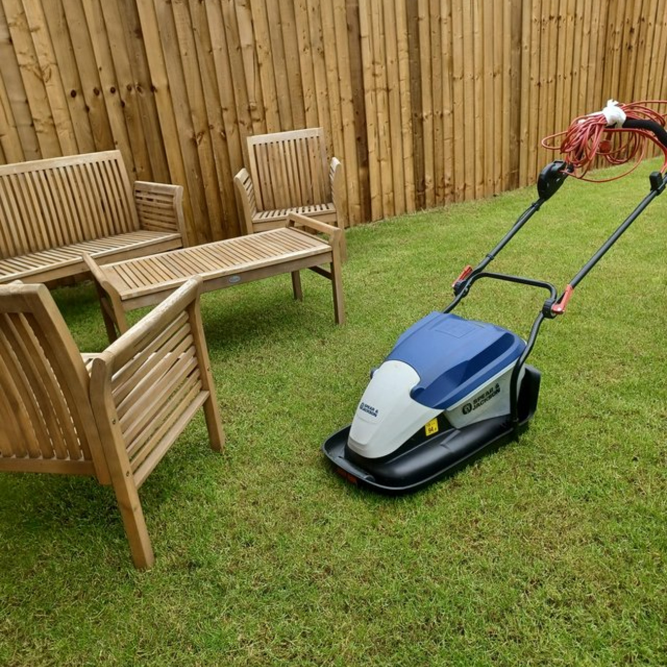 Lawn Mower/Garden Furniture/planters
