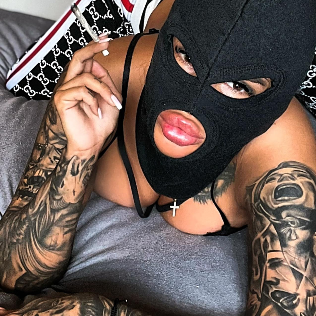 Ella❌sweet than strawberry 🍓 party girl✅