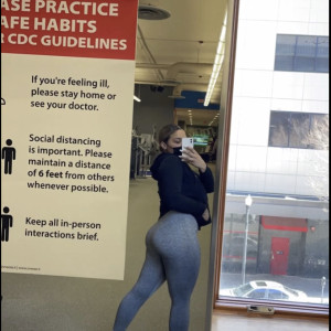 My wet💦 sweet😋P•ssy and fat a•s🍑is ready to take in some hard c•ck🍆that want juices I offer