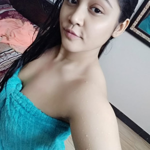 London girl available for hot chats, sell nudes, video chat