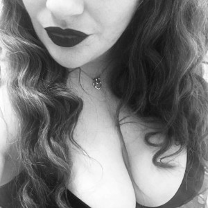 Hot Curvy Red Head Waiting For You 💗💋