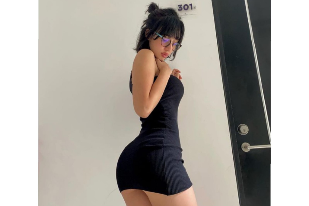 Sexy brunette skinny friendly girl Mira ❤️💋