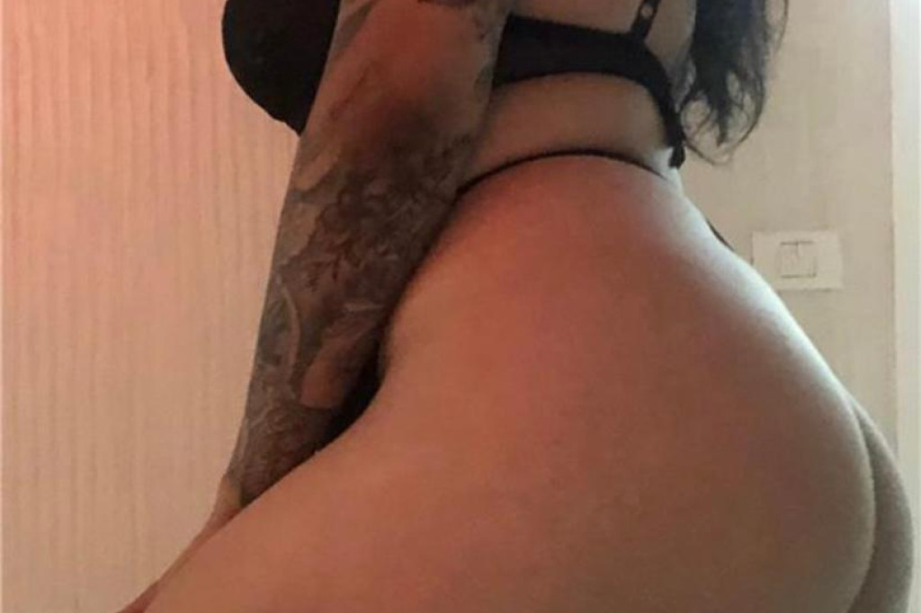 Francesca  sexy lady hot  italian