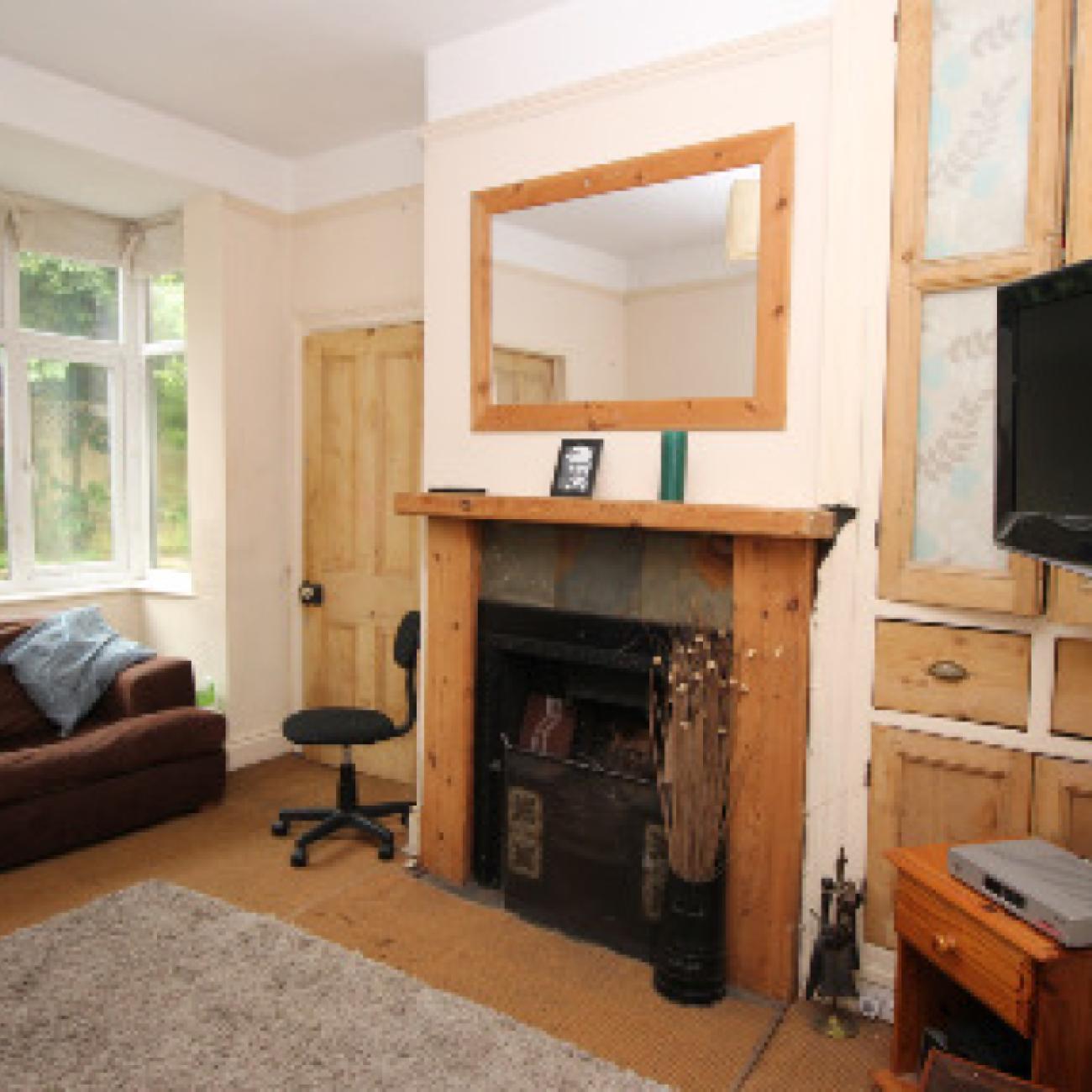 One Bedroom Apartment | Furnished | Great Location 