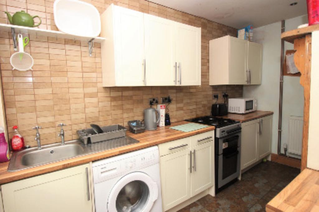 One Bedroom Apartment | Furnished | Great Location 