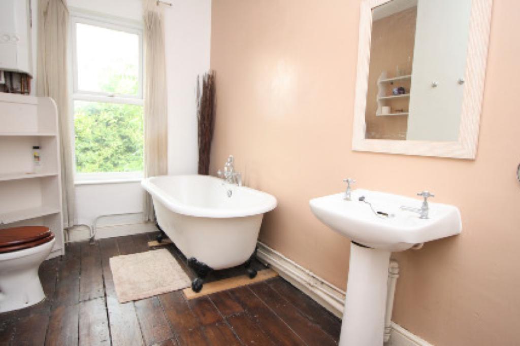One Bedroom Apartment | Furnished | Great Location 
