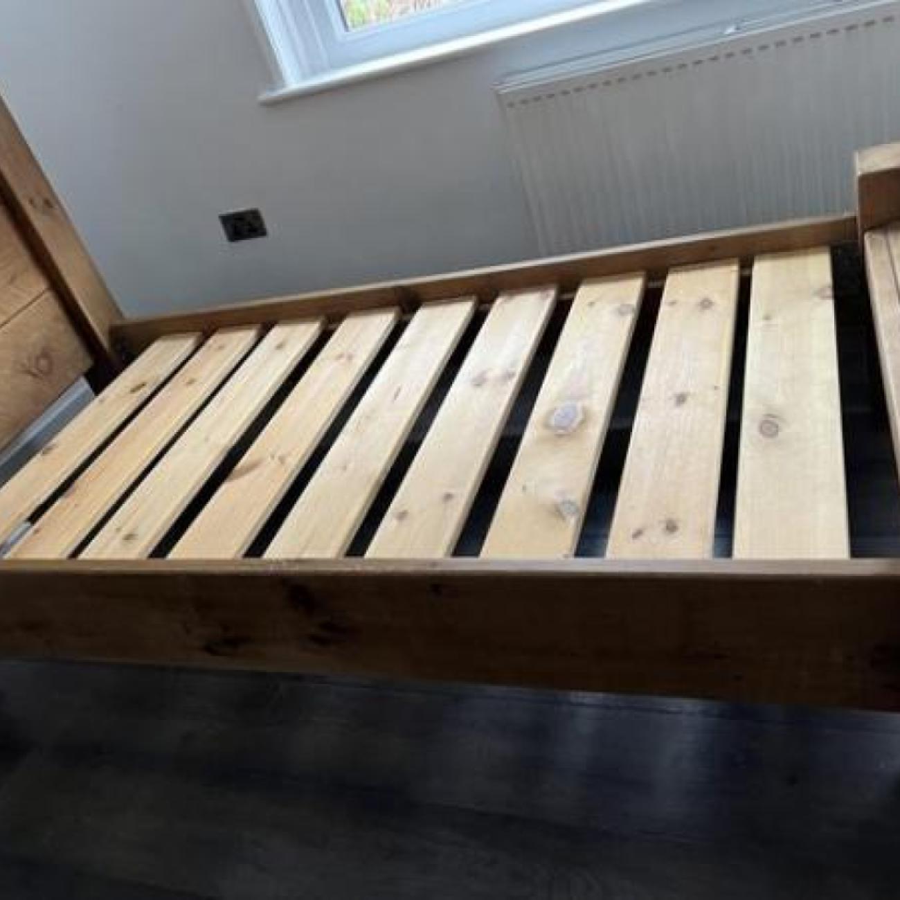 Indigo furniture Plank Chunky Canadian Pine Single Bed