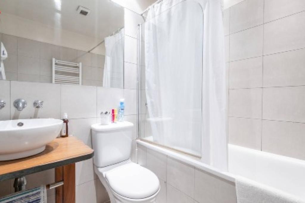 Lovely One Bedroom Flat To Rent