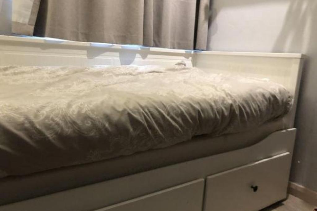 Ikea day bed hemnes in great condition