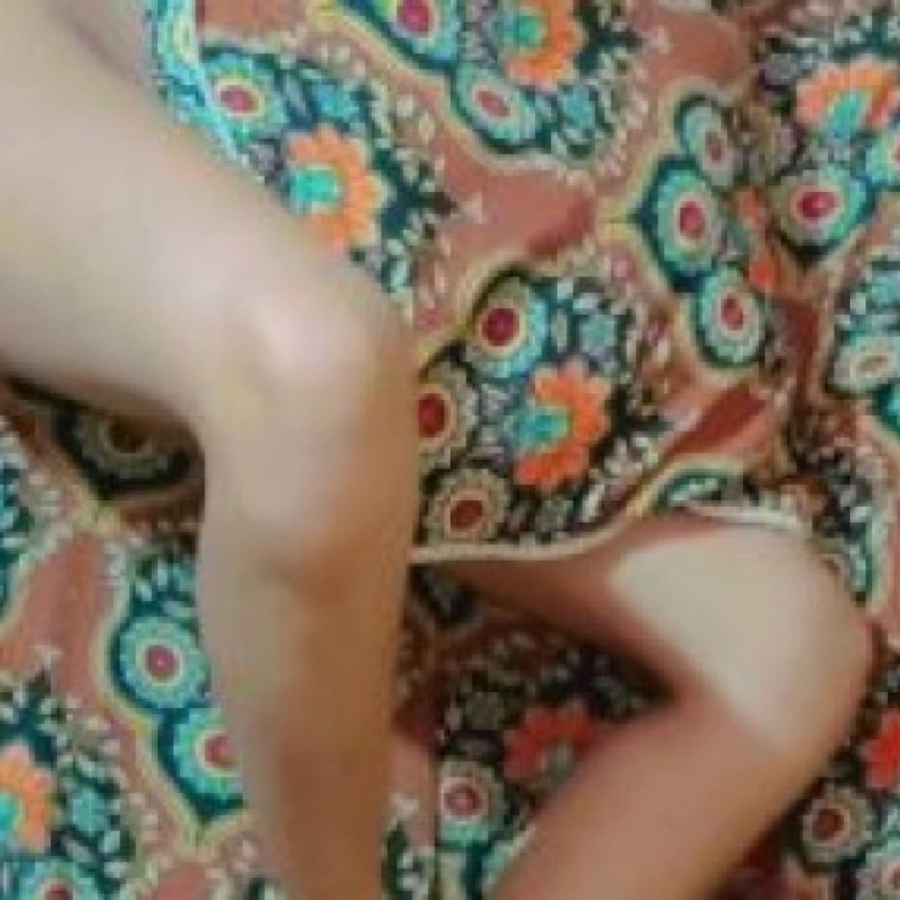 Pakistani cam girl available for video call service 