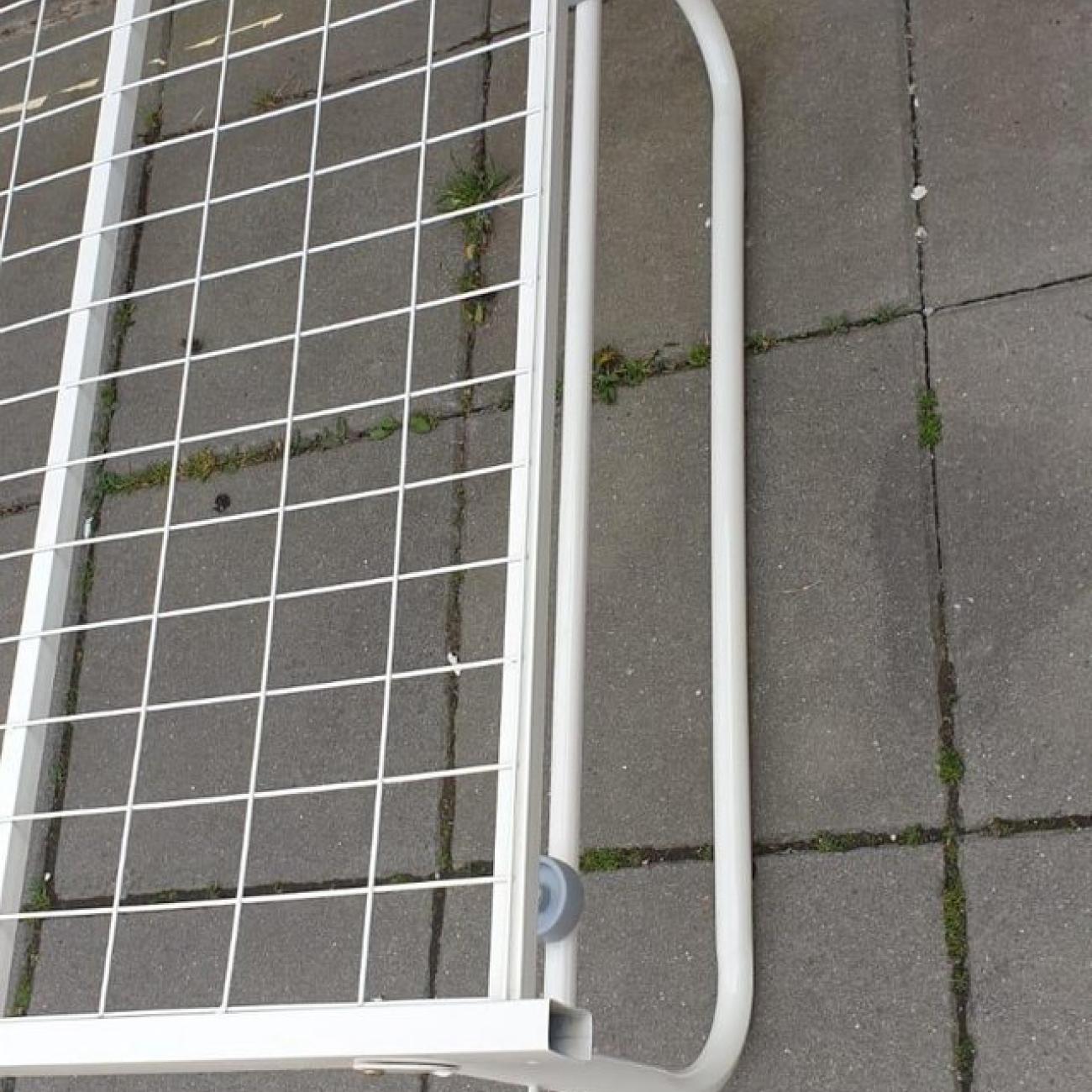 Metal single daybed frame with trundle bed