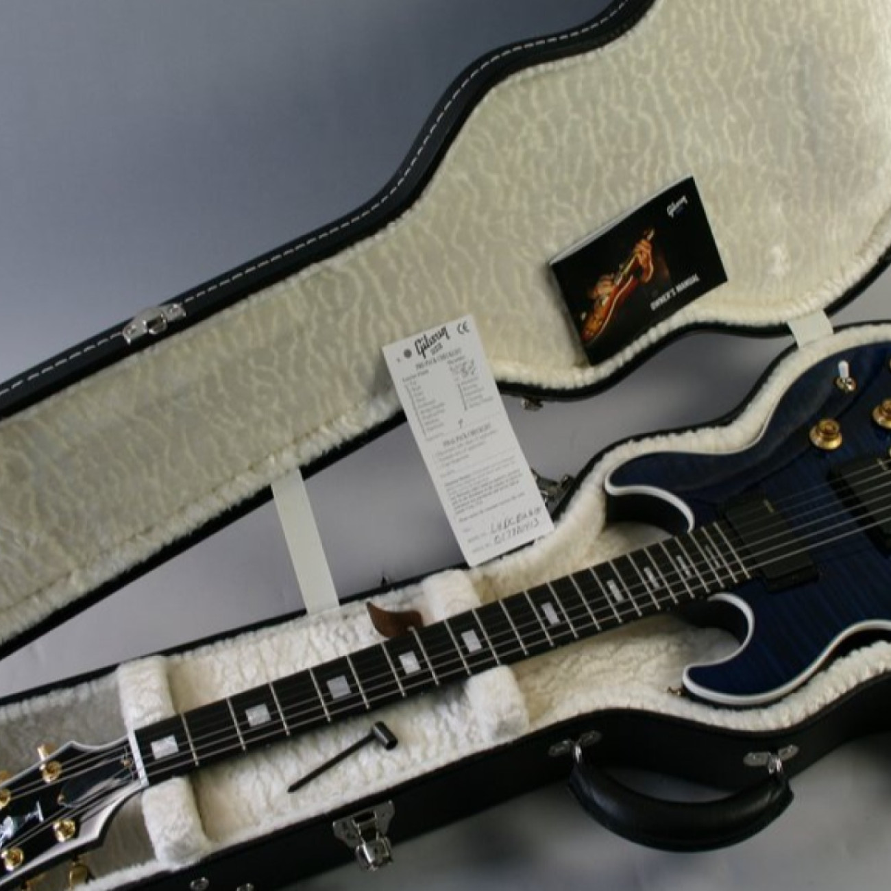 Gibson longhorn guitar
