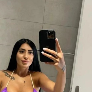 HI IM ERIKA 😘BEST SERVICES !!LIGHT DOMINATION 😘