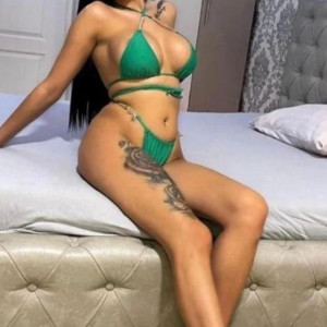 HI IM ERIKA 😘BEST SERVICES !!LIGHT DOMINATION 😘