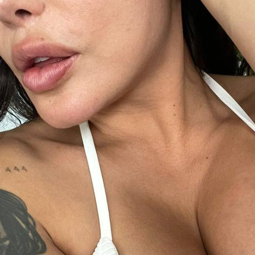 Horny girl in Leicestershire include sex and massage 