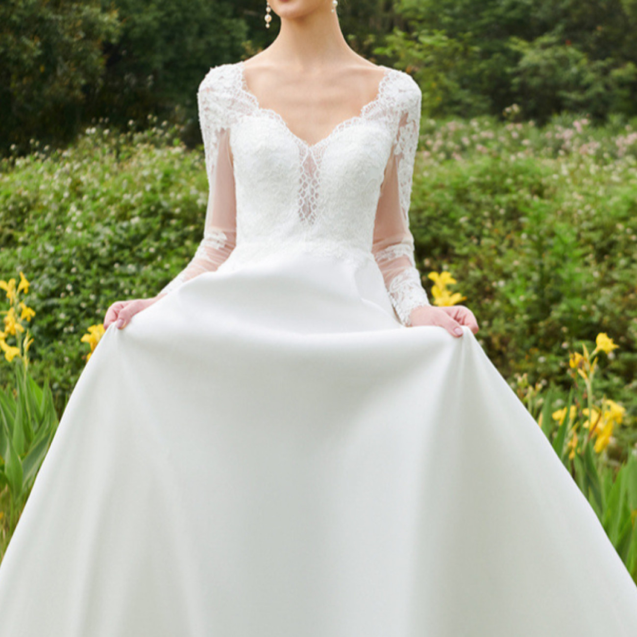 Wedding dresses from 1000£