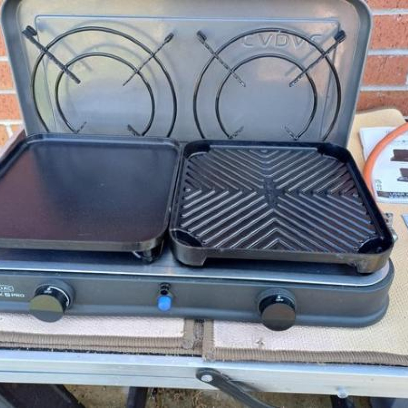 Cadac2 barbecues with ring and solid plate.