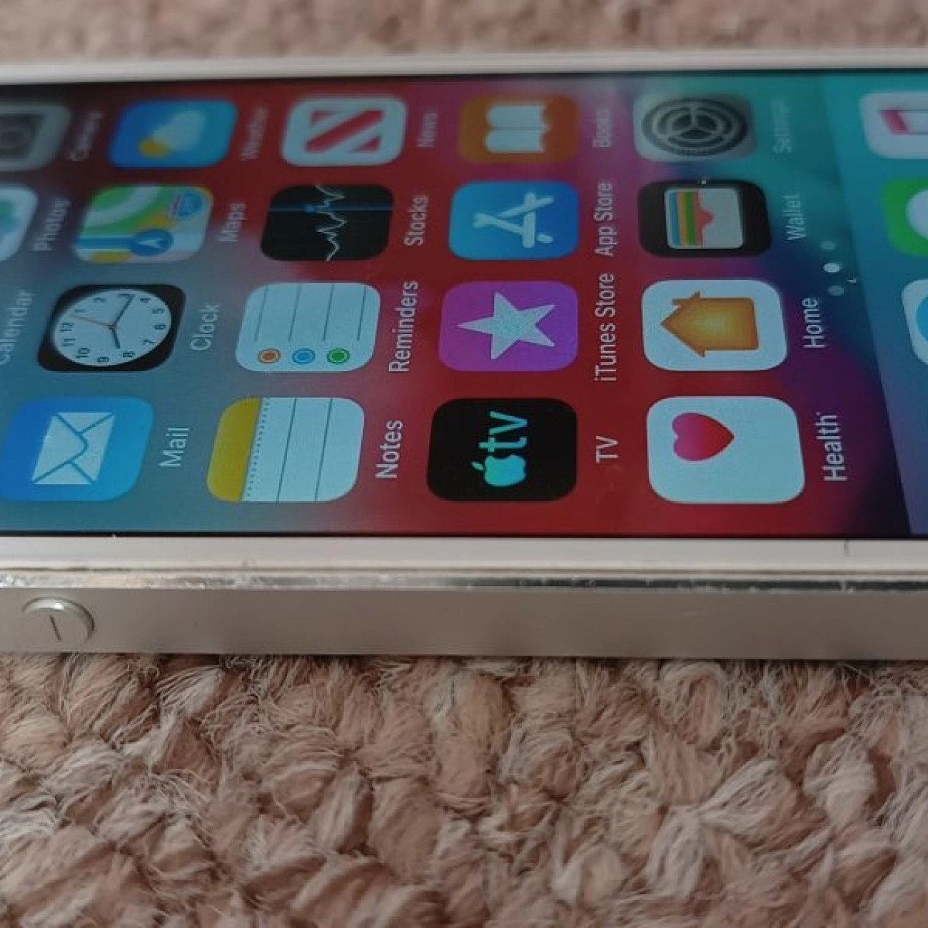unlocked sim free apple iphone 5s mobile phone with free uk postage