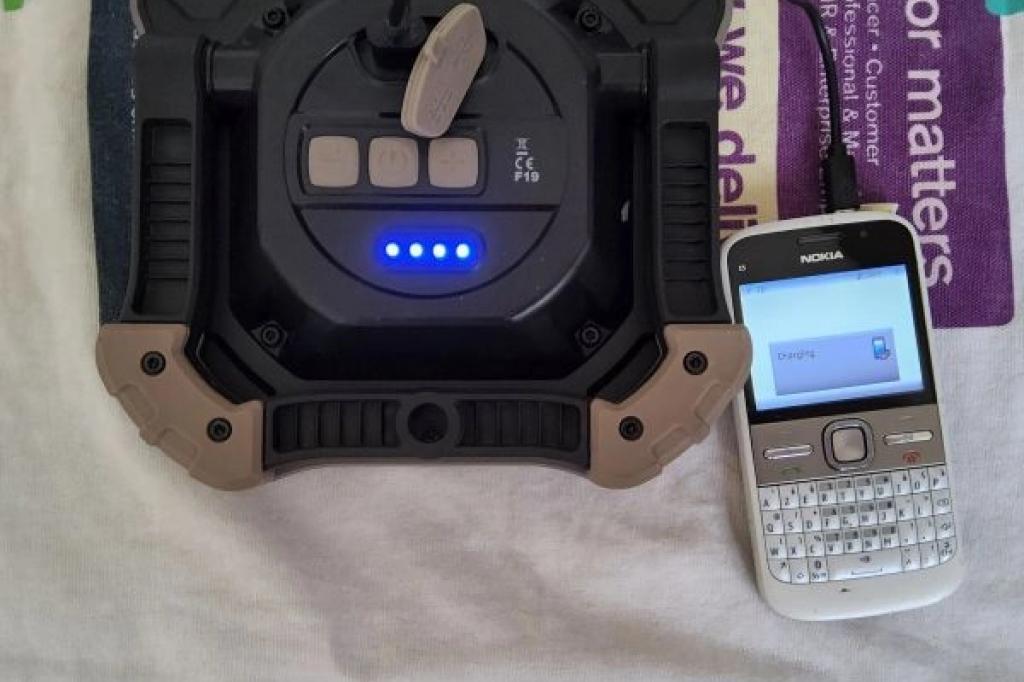 NIGHTSEARCHER RECHARGABLE WORK/ FLOOD LIGHT/ POWERBANK