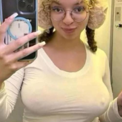 Hot sexy girl available to satisfy you incall or outcall meetup  services 