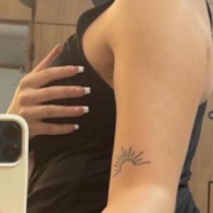 Hot sexy girl available to satisfy your incall or outcall meets up services 