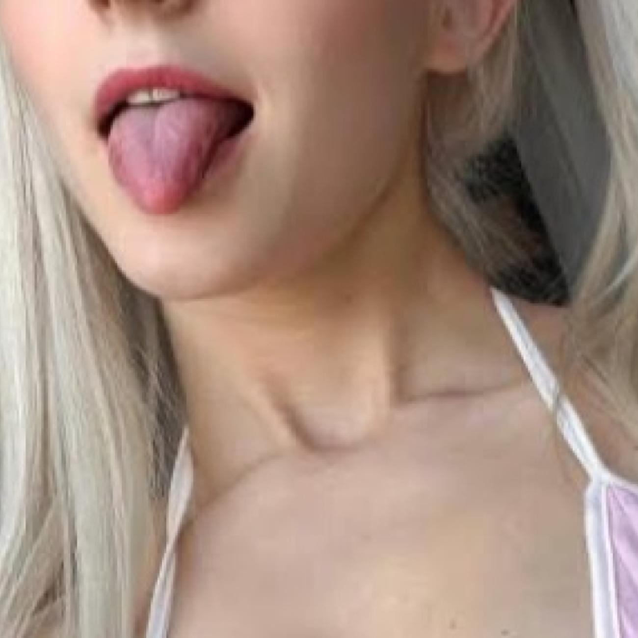 Add up on telegram for some nasty fun telegram: @Danilastella