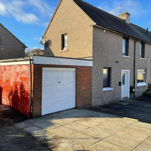 Lovely Three Bedroom Property Available in Bathgate L@@K house for rent west lothian